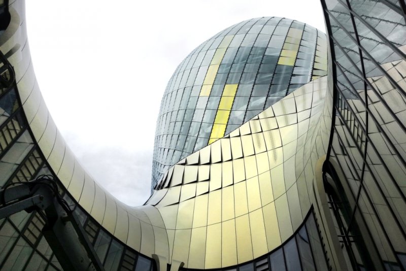 La Cit&#233; du Vin:    Guardian         