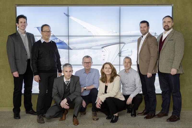    : REHAU     Boeing